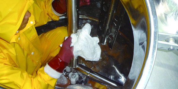 洗浄方法、使用薬液は豊富な実績に基づき最良の施工方法をご提案します